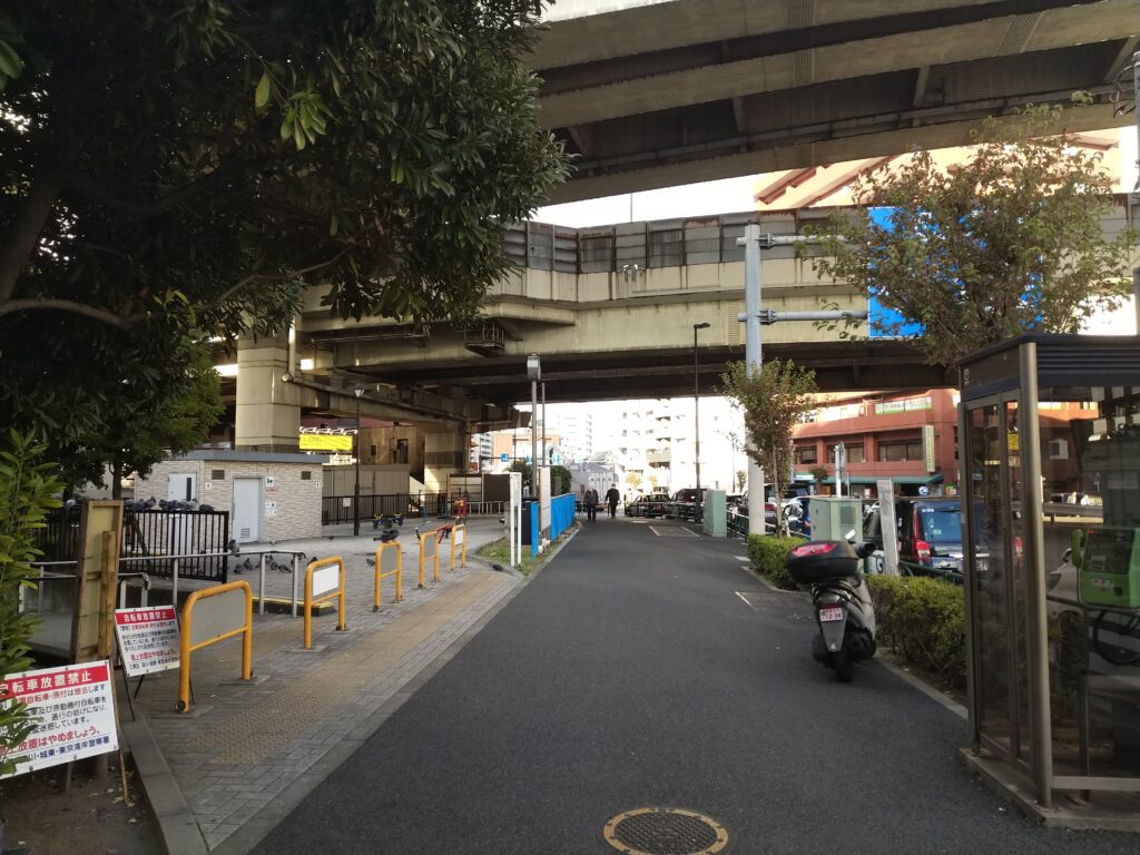 門前仲町駅前